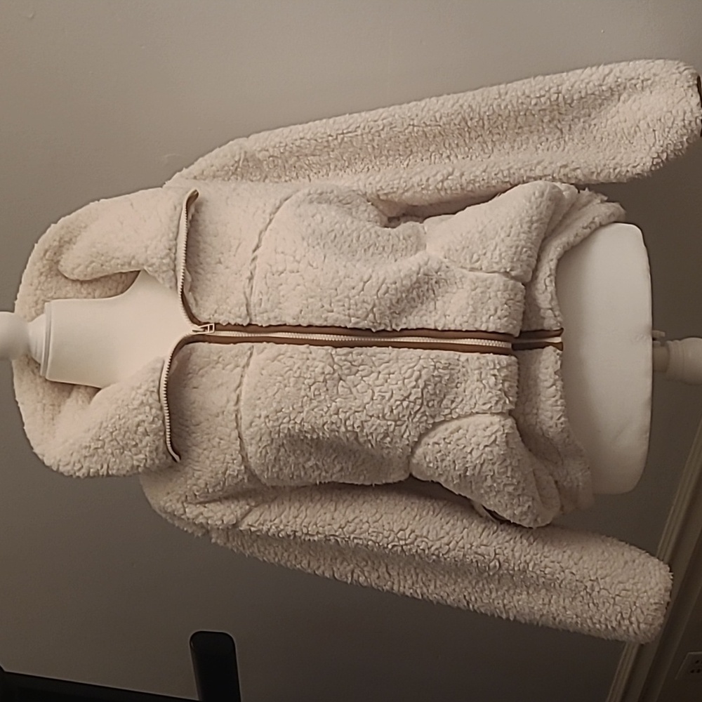 Universal Thread Cream Sherpa Jacket